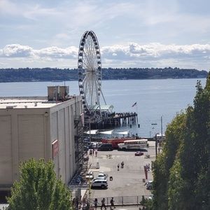 Meet your Posher, Jaune